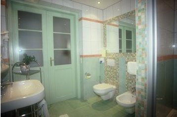 Austria Privát Graz, Exteriorul